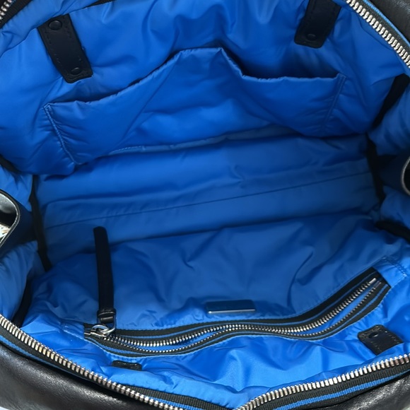 Prada Tote - Picture 7 of 8